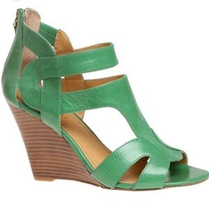 Nine West Green Wedge Strapy Sandals Size 6 Wide